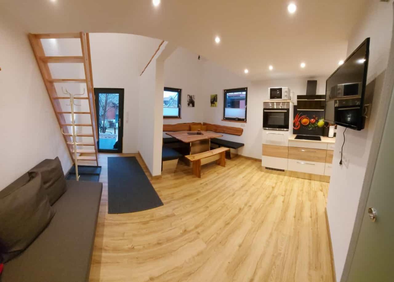 Ferienhaus: Mitten Auf Dem Reiterhof Oehringen Luaran gambar